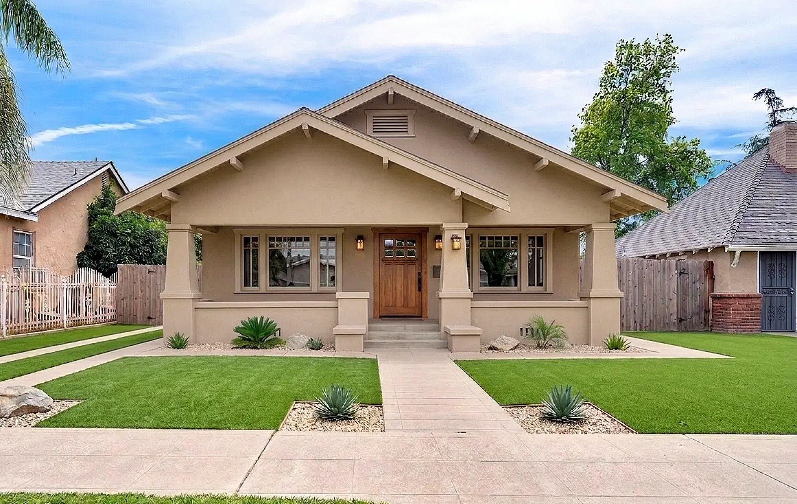 Tan Stucco House Pic
